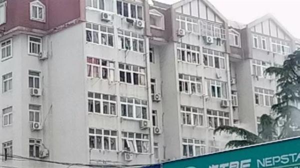 突發(fā)！青島一居民樓發(fā)生爆燃！已造1人死亡，7人受傷！3公里外有震感…